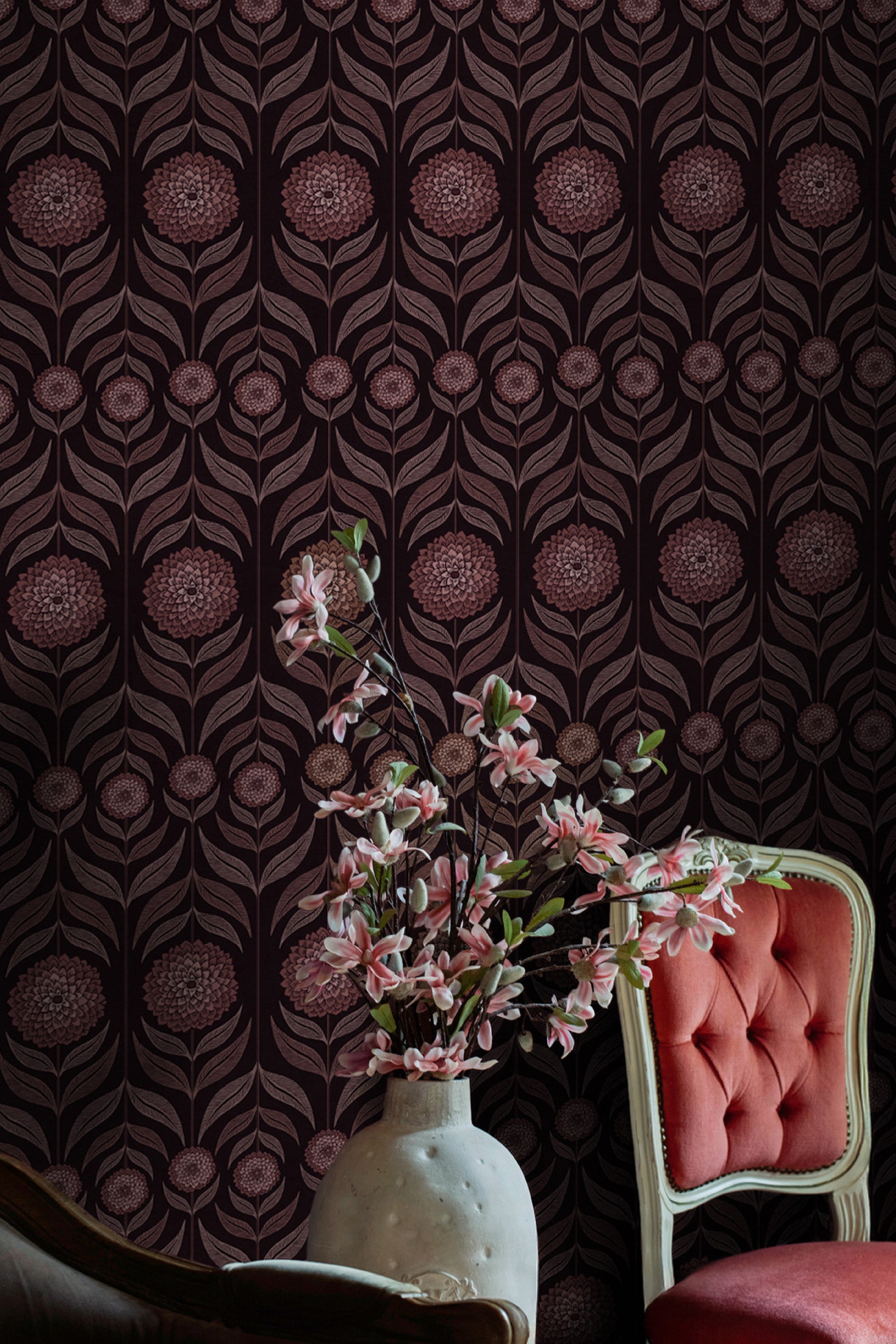 Charlotte Plum Close Lifestyle Image