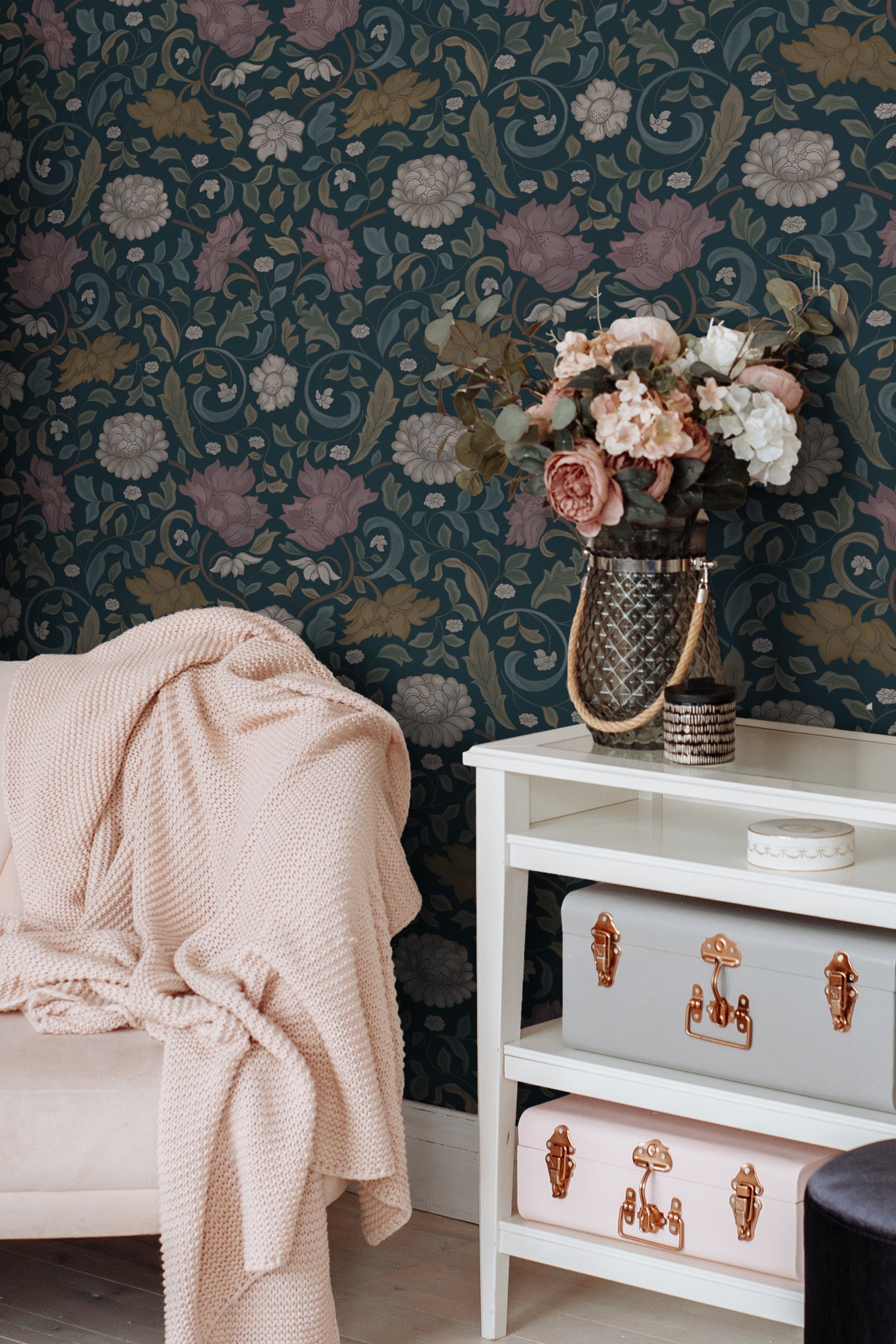 Somerset Dewberry Close Lifestyle Image