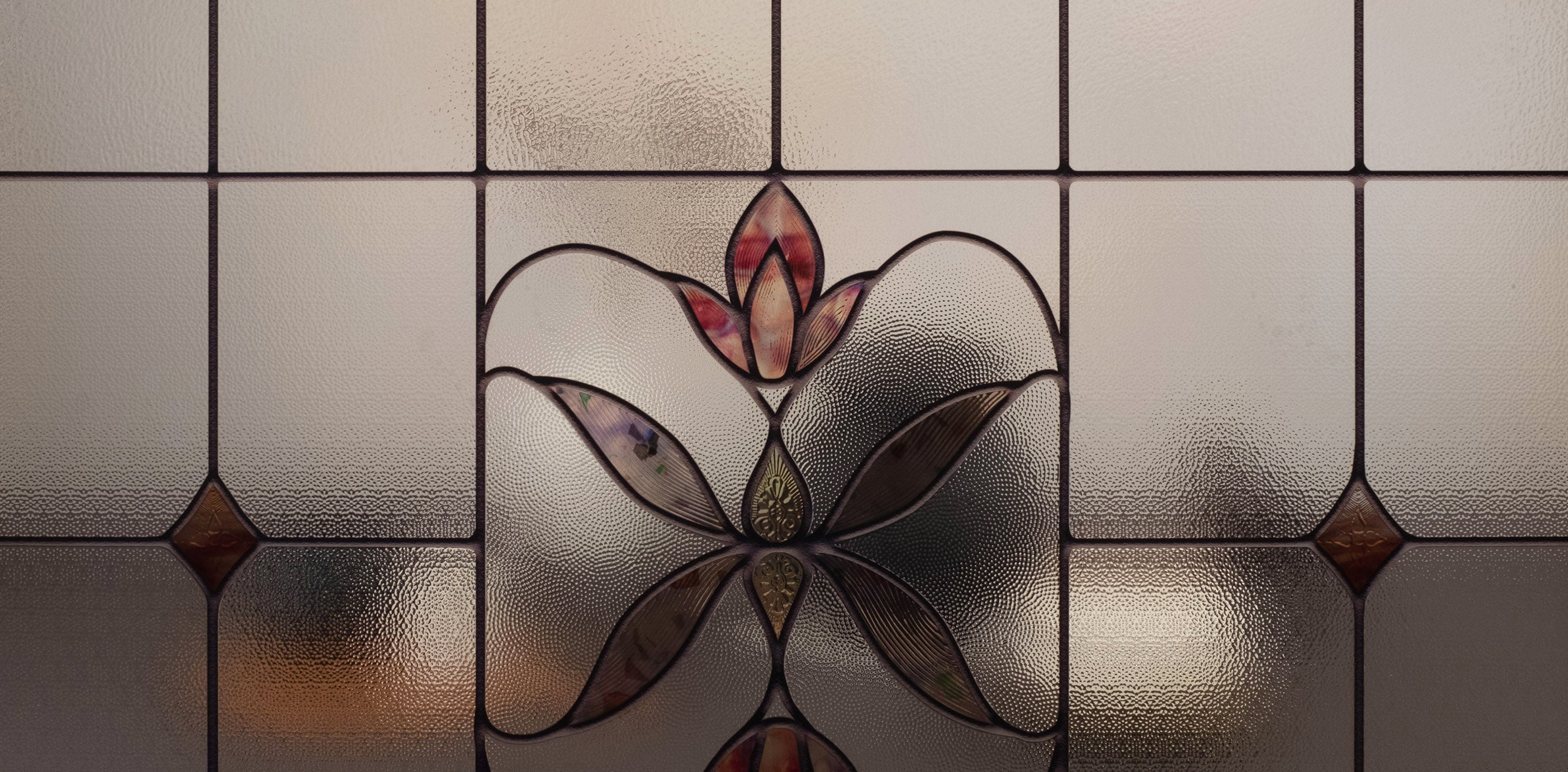 An image of a still life setting, obscured by the Heritage window film in order to exhibit the privacy level of the selected film.